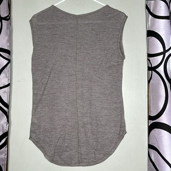 Athleta women’s sleeveless, athletic tank top size small - Picture 6 of 9